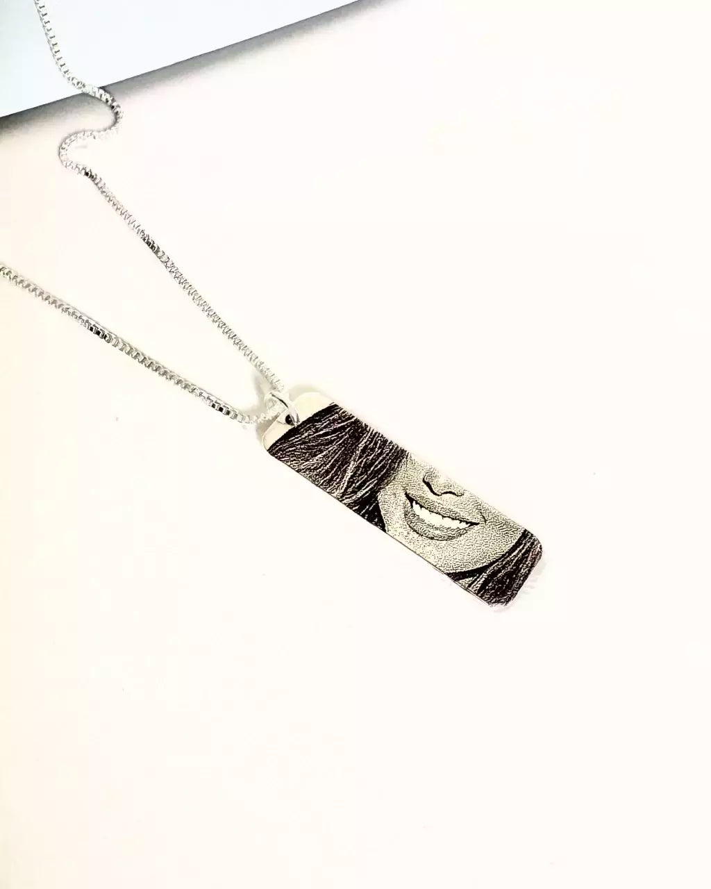 Collar de ojo personalizable