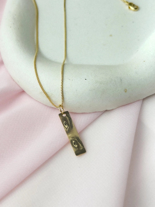 Collar de ojo personalizable